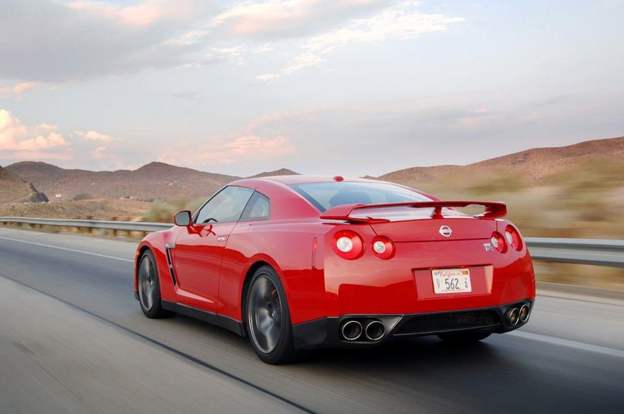  Nissan GT-R 2007 года  (фото 238 из 480)